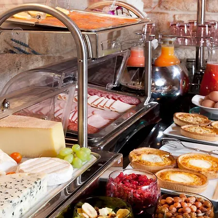 Otel Grand Saint Michel 4*