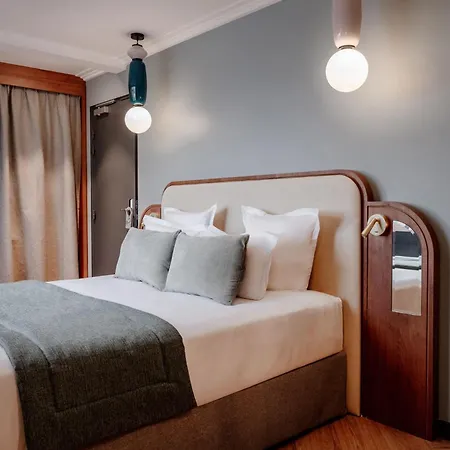 Отель Grand Saint Michel 4*