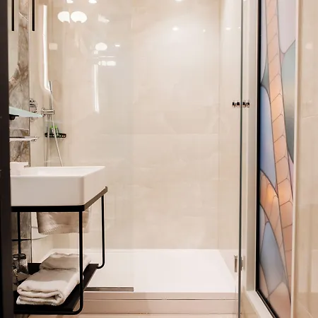 Grand Saint Michel Hotel 4*
